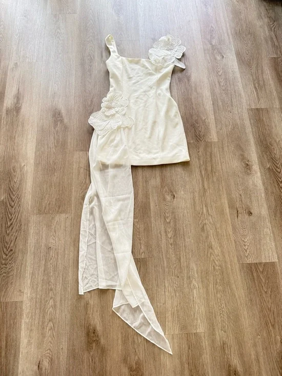 elliatt janelle white 3d oversized floral flower long sash mini dress size small - Picture 8 of 13